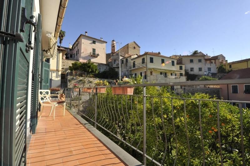 B&B Ca' De Pippu Diano Castello Eksteriør billede